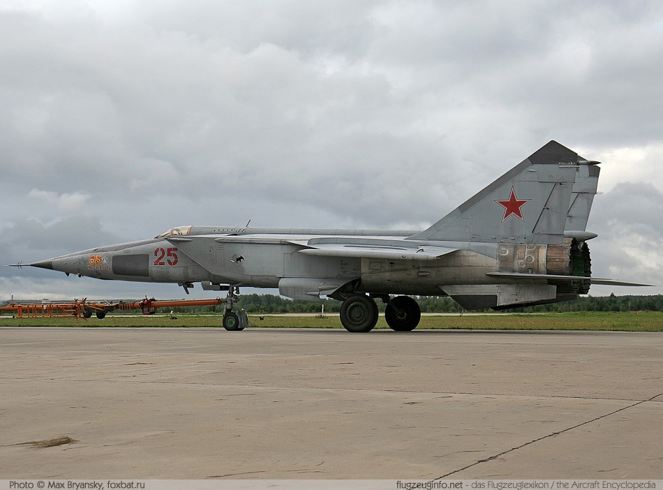 Pesawat Mikoyan-Gurevich MiG-25 | Gudang Ilmu Pengetahuan